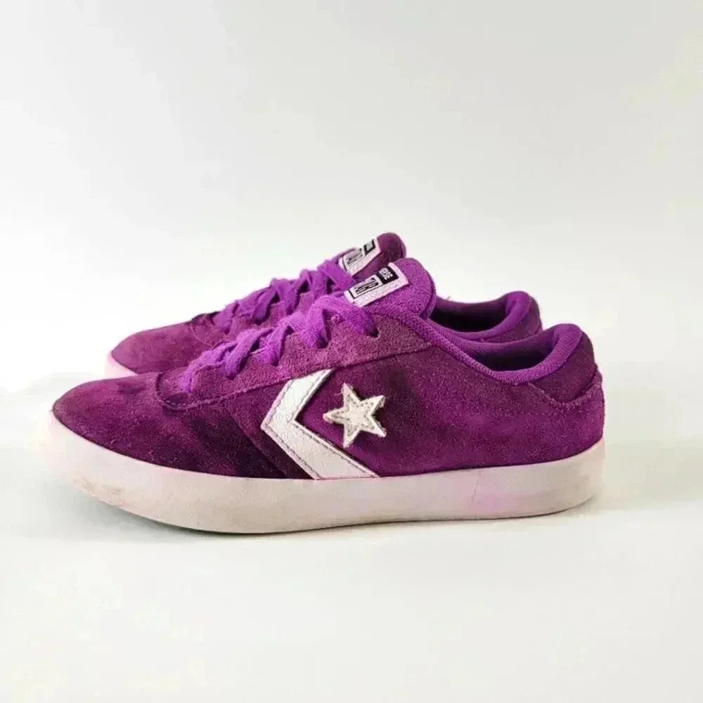 Converse Chuck Taylor One Star Low Top Sneakers - 2C